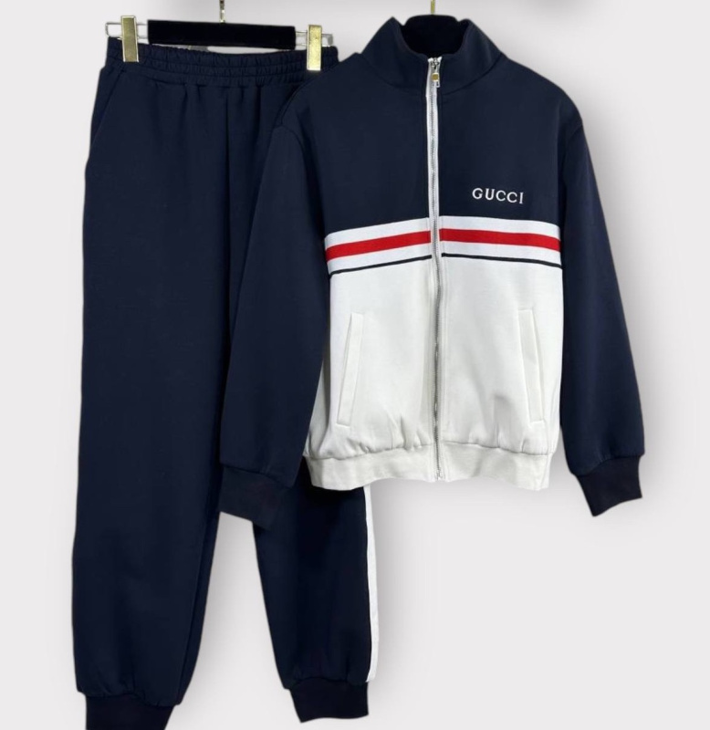 КОСТЮМ GUCCI фото