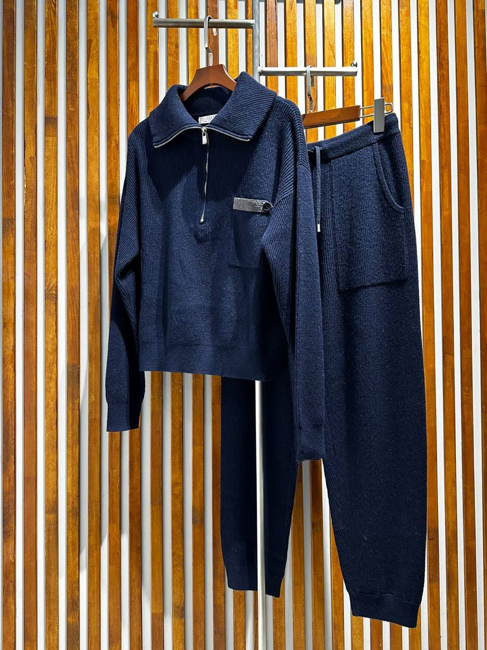 КОСТЮМ BRUNELLO CUCINELLI детальное фото