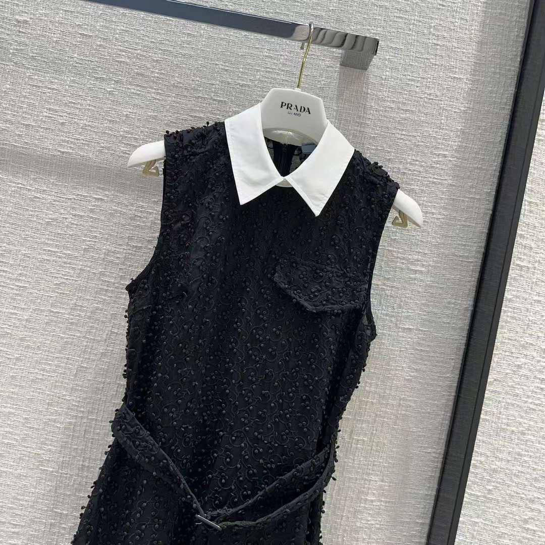 ПЛАТЬЕ PRADA детальное фото