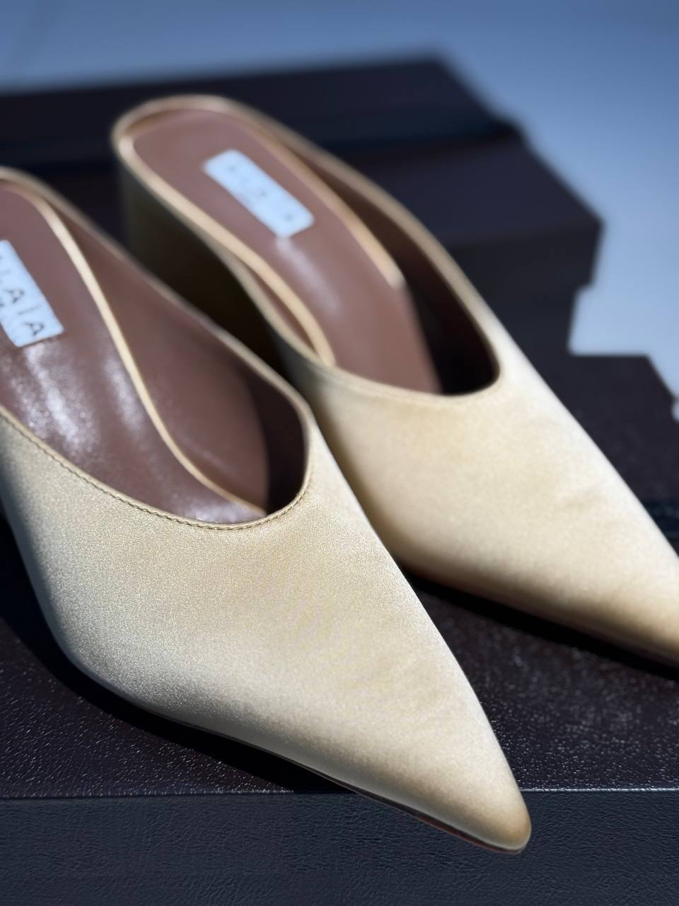 САБО ALAIA детальное фото