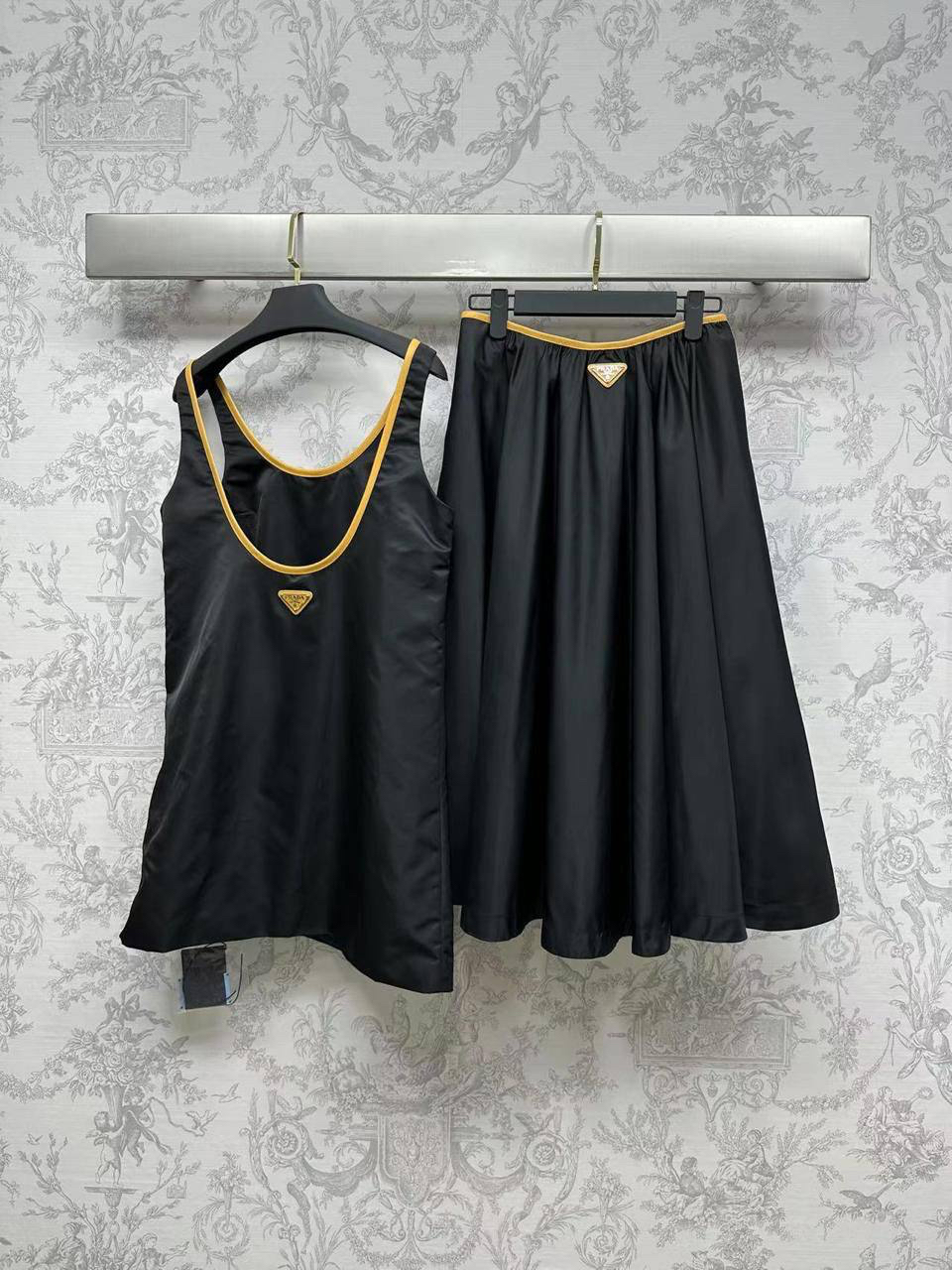 ЮБКА PRADA детальное фото