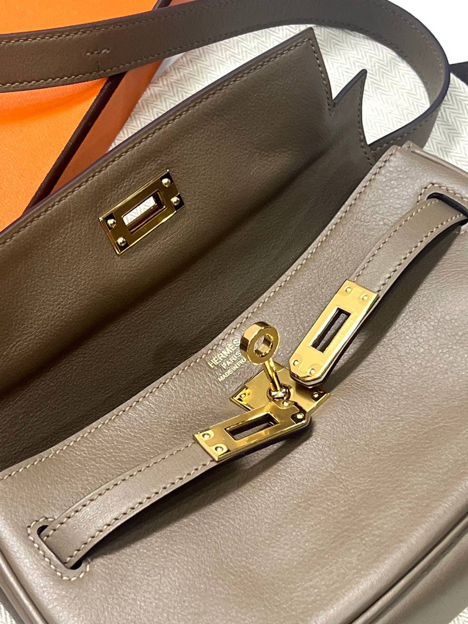 СУМКА HERMES KELLY MOOVE детальное фото