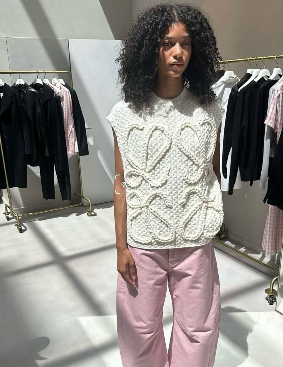 ЖИЛЕТ LOEWE детальное фото