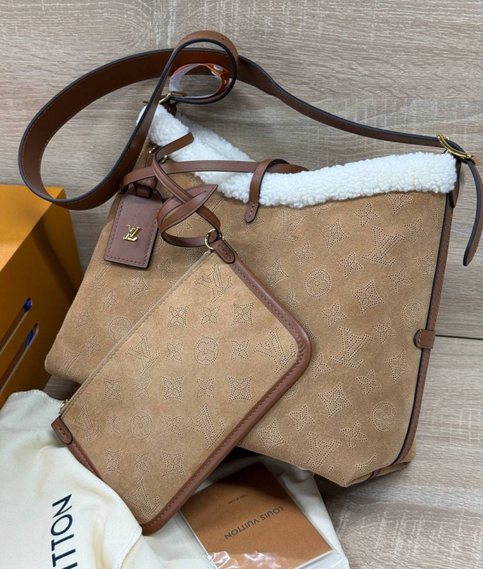 СУМКА LOUIS VUITTON фото