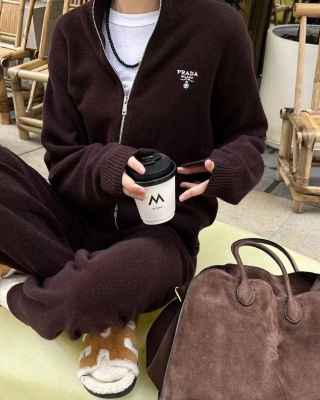 КОСТЮМ PRADA фото