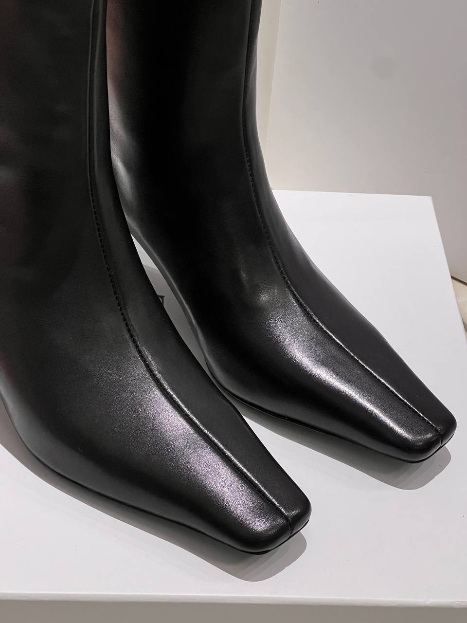 БОТИЛЬОНЫ KHAITE детальное фото