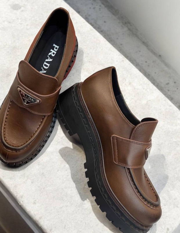 ЛОФЕРЫ PRADA фото