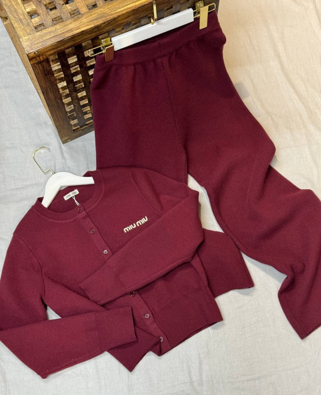 КОСТЮМ MIU MIU фото