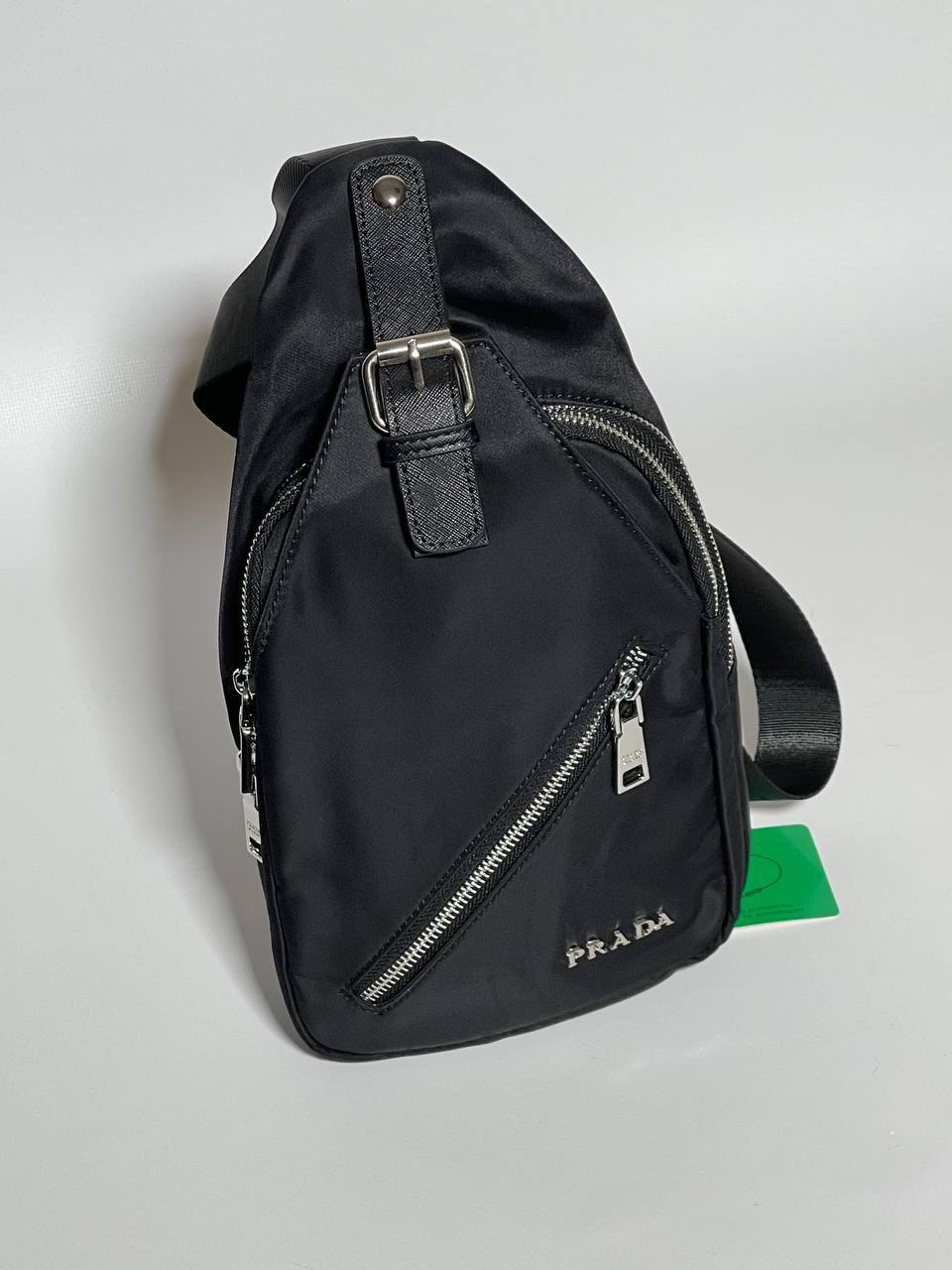 МУЖСКАЯ СУМКА СЛИНГ PRADA детальное фото