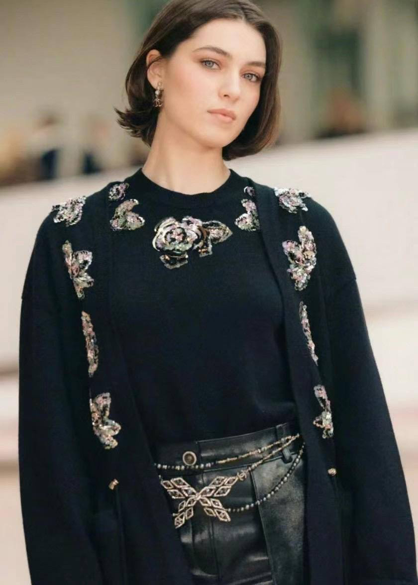 СВИТЕР CHANEL детальное фото