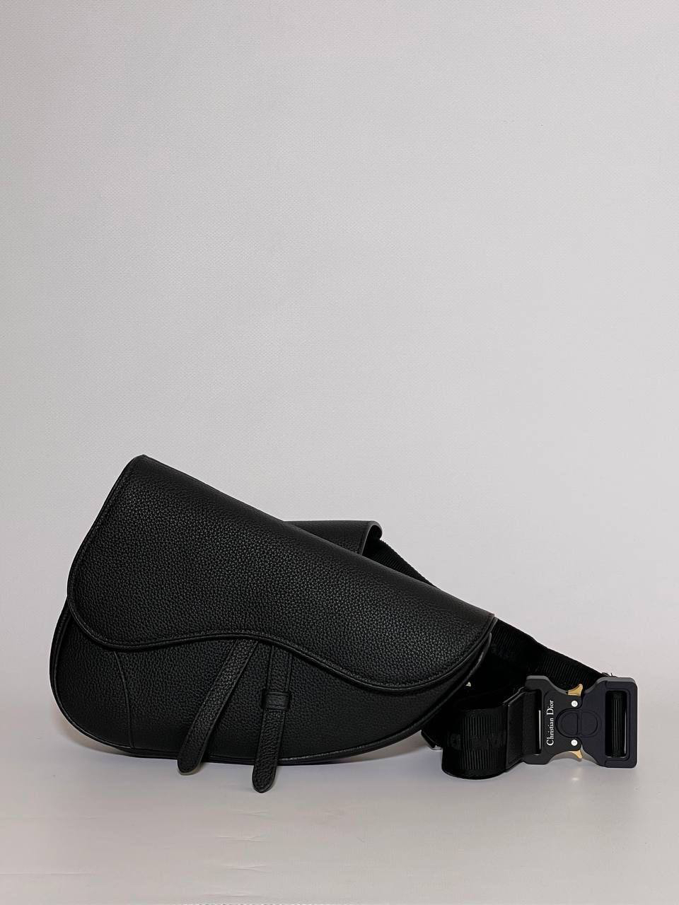 МУЖСКАЯ СУМКА СЛИНГ CHRISTIAN DIOR SADDLE детальное фото
