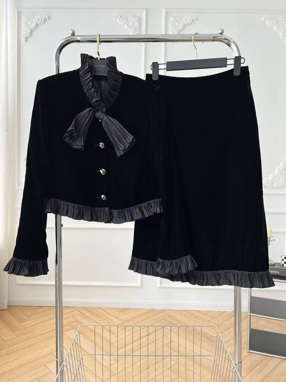 КОСТЮМ VALENTINO детальное фото