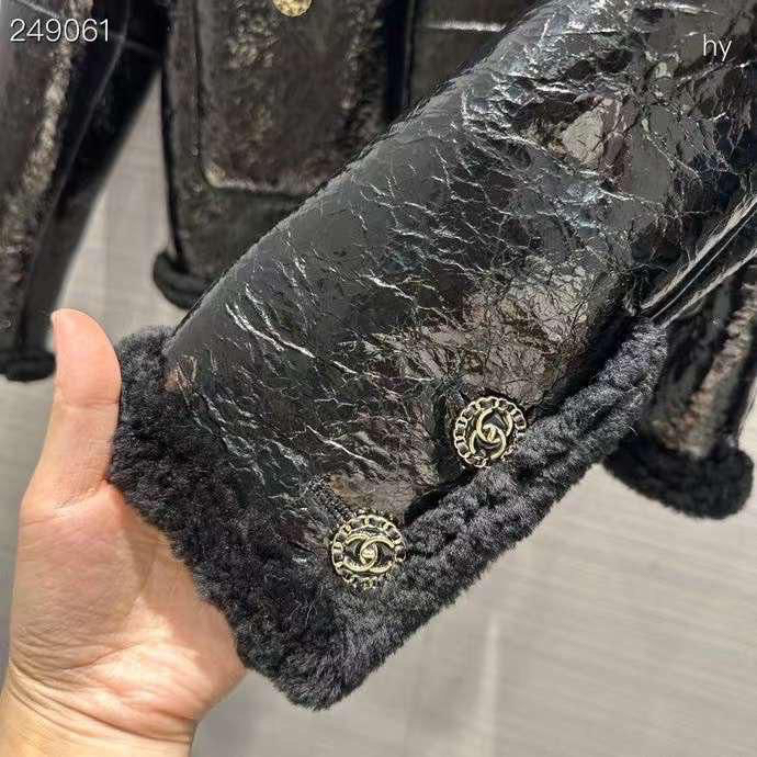 ДУБЛЕНКА CHANEL детальное фото
