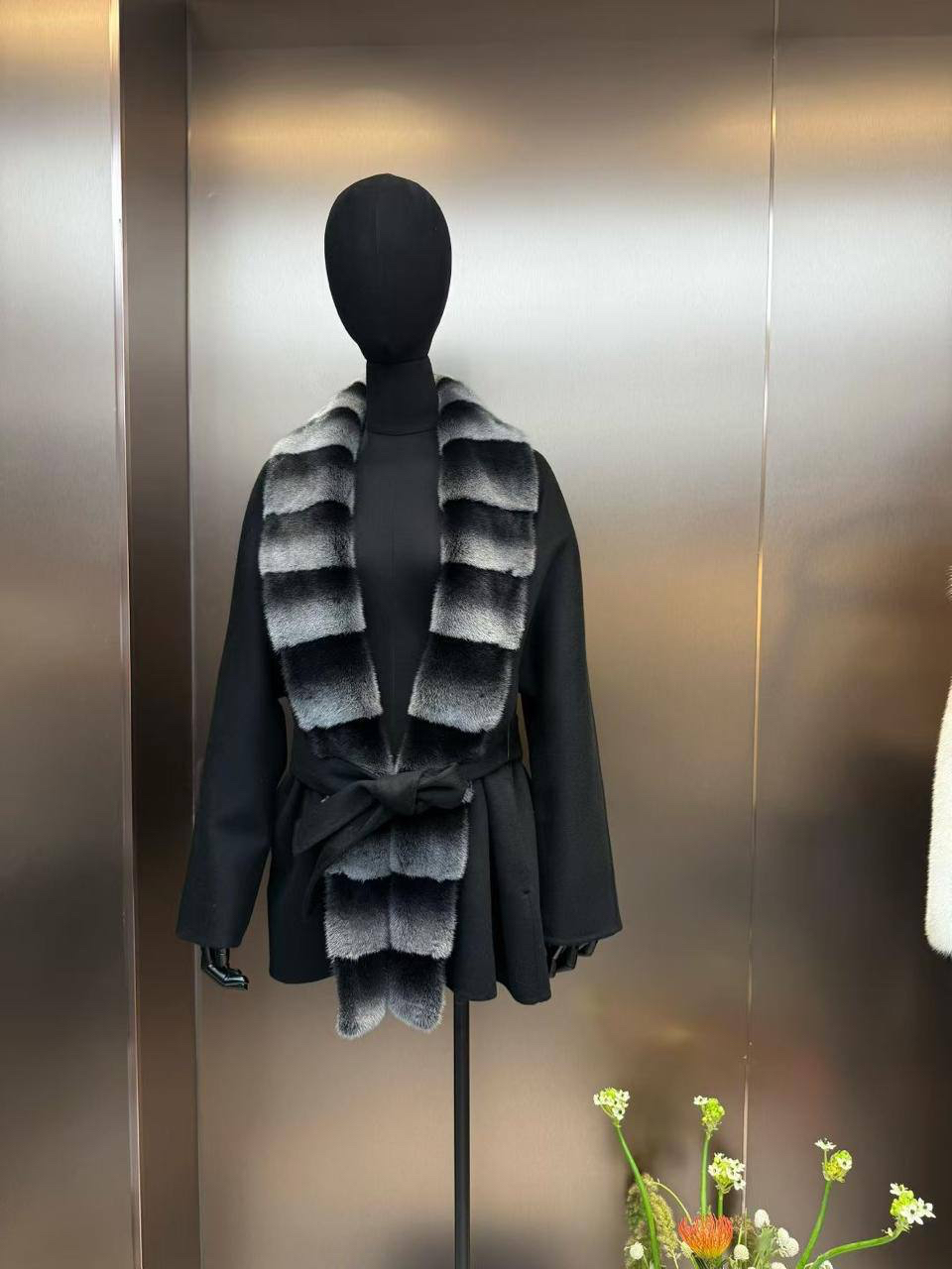 ПАЛЬТО LORO PIANA детальное фото