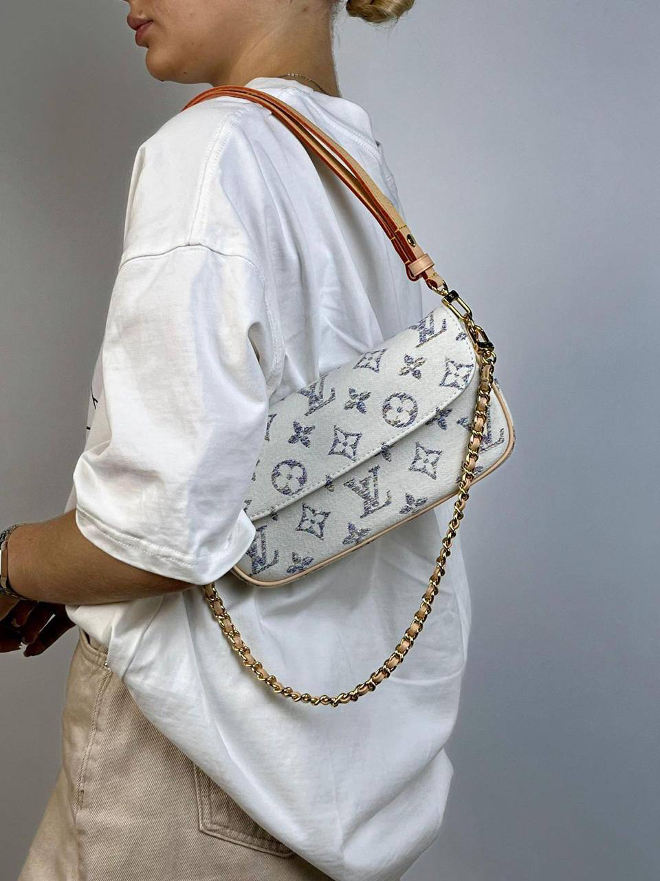 СУМКА LOUIS VUITTON детальное фото