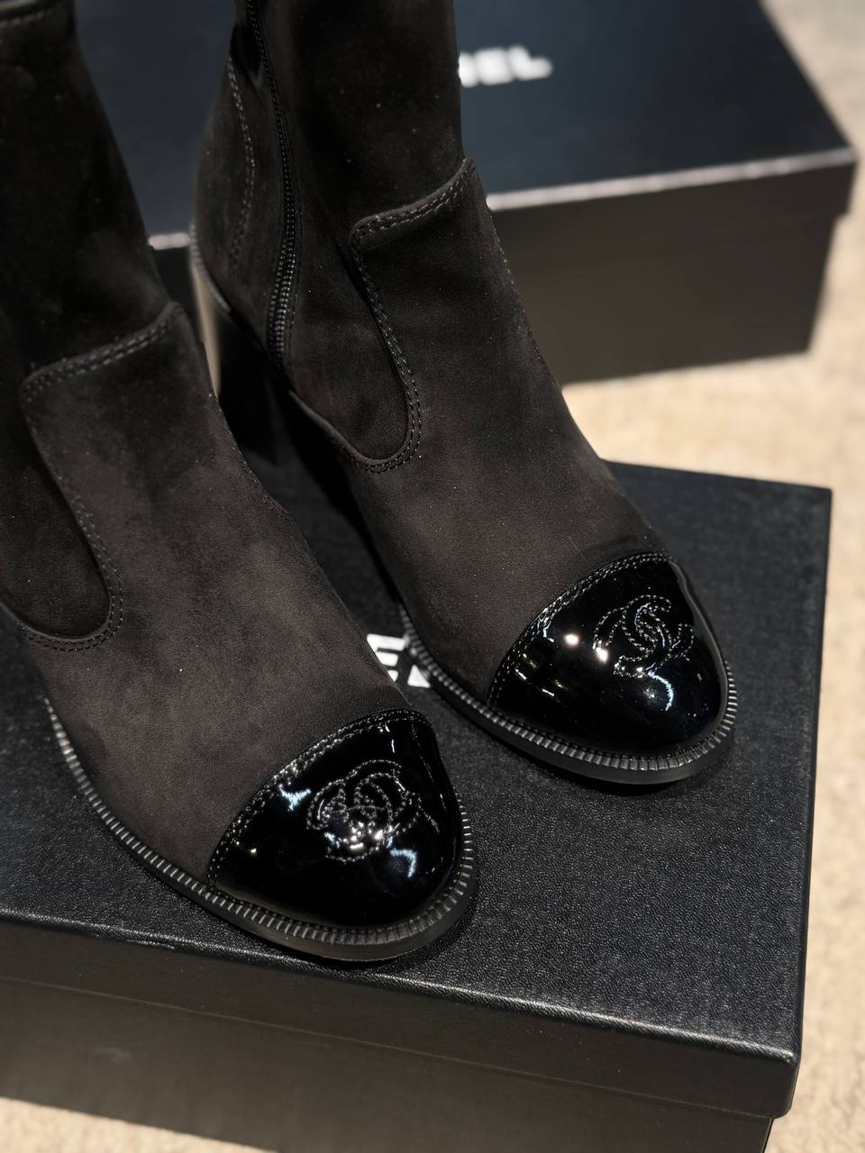 БОТИЛЬОНЫ CHANEL детальное фото