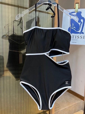 КУПАЛЬНИК CHANEL фото