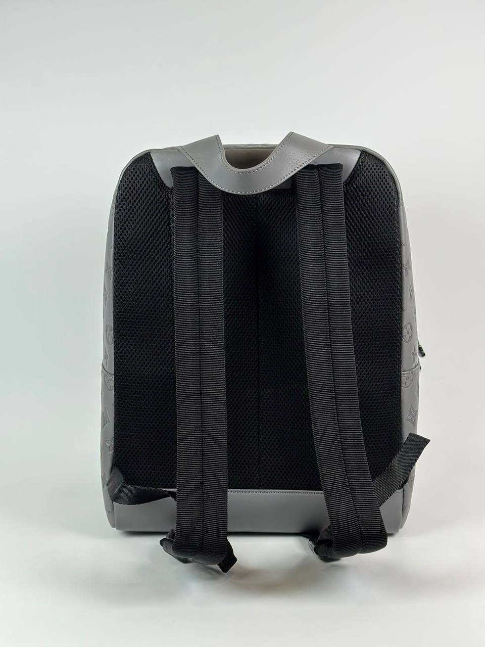 МУЖСКОЙ РЮКЗАК LOUIS VUITTON детальное фото