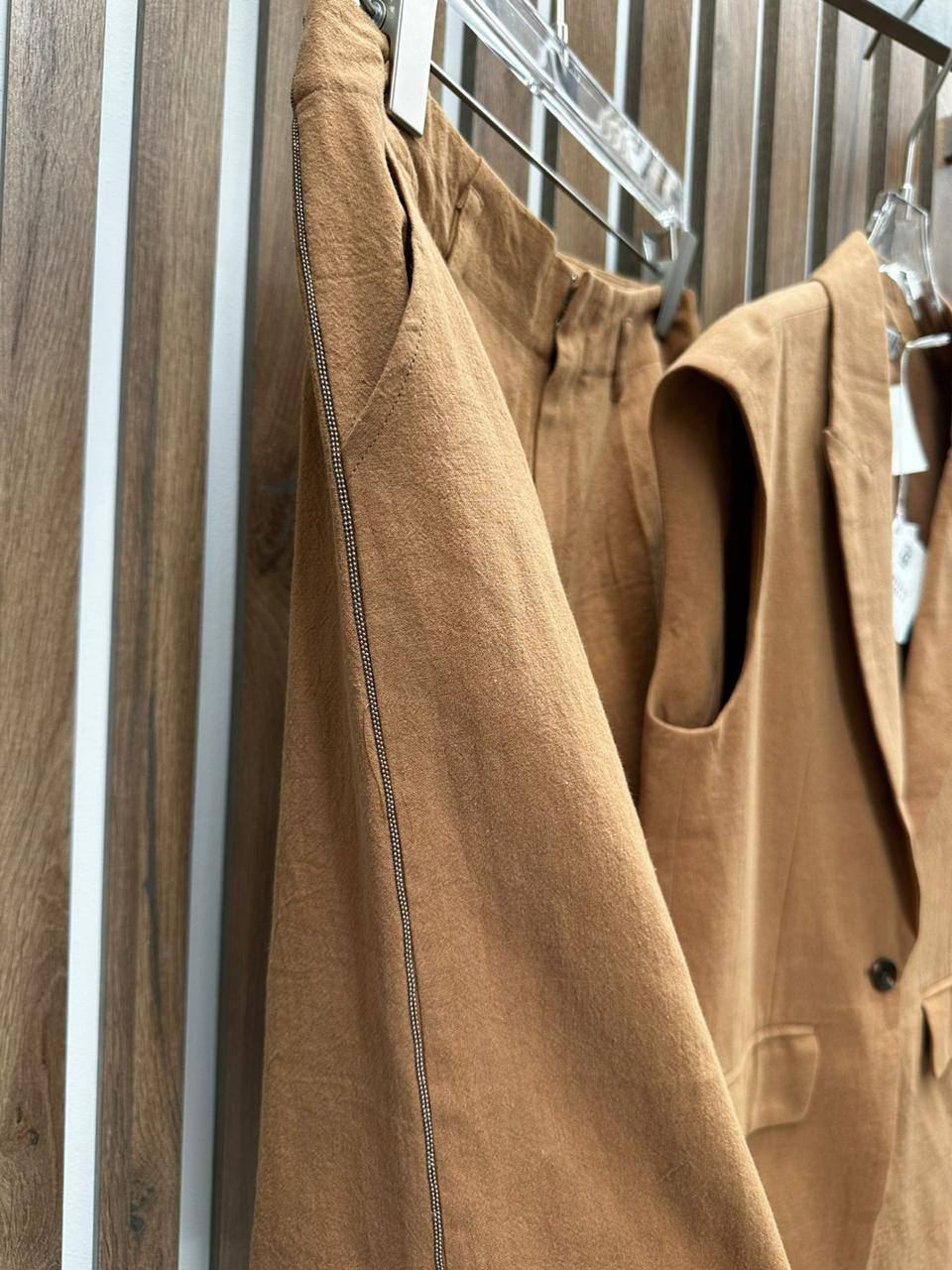 КОСТЮМ BRUNELLO CUCINELLI детальное фото