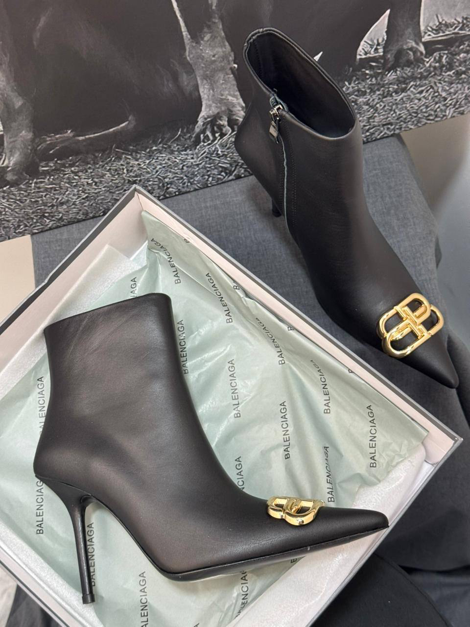 БОТИЛЬОНЫ BALENCIAGA детальное фото