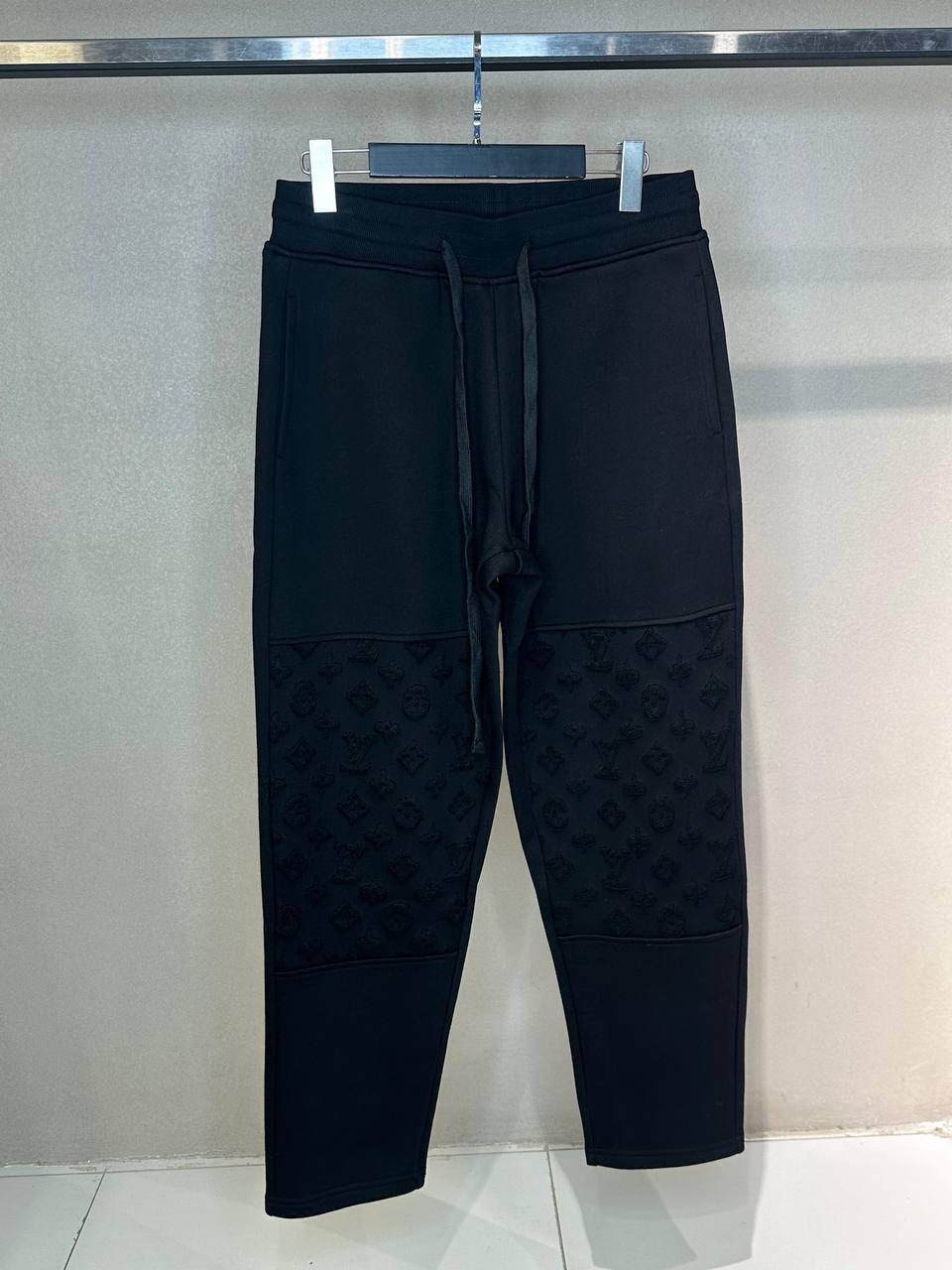 МУЖСКОЙ КОСТЮМ LOUIS VUITTON детальное фото