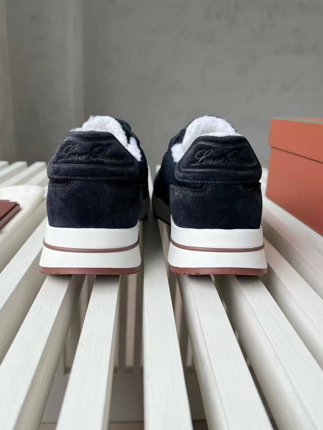 МУЖСКИЕ КРОССОВКИ LORO PIANA детальное фото