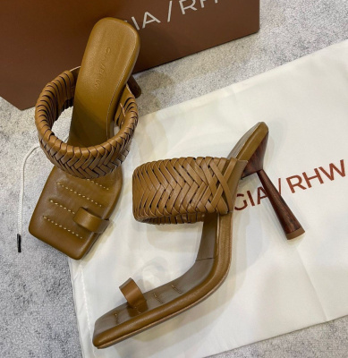 ШЛЕПКИ GIA фото