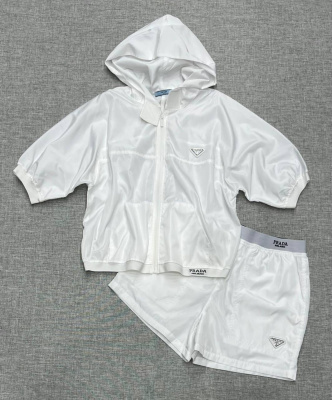 КОСТЮМ PRADA фото