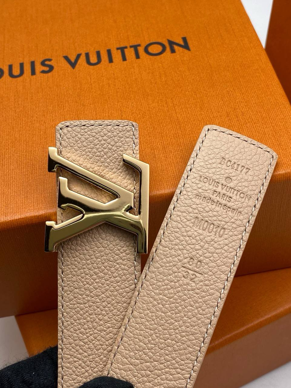 ЖЕНСКИЙ РЕМЕНЬ LOUIS VUITTON детальное фото