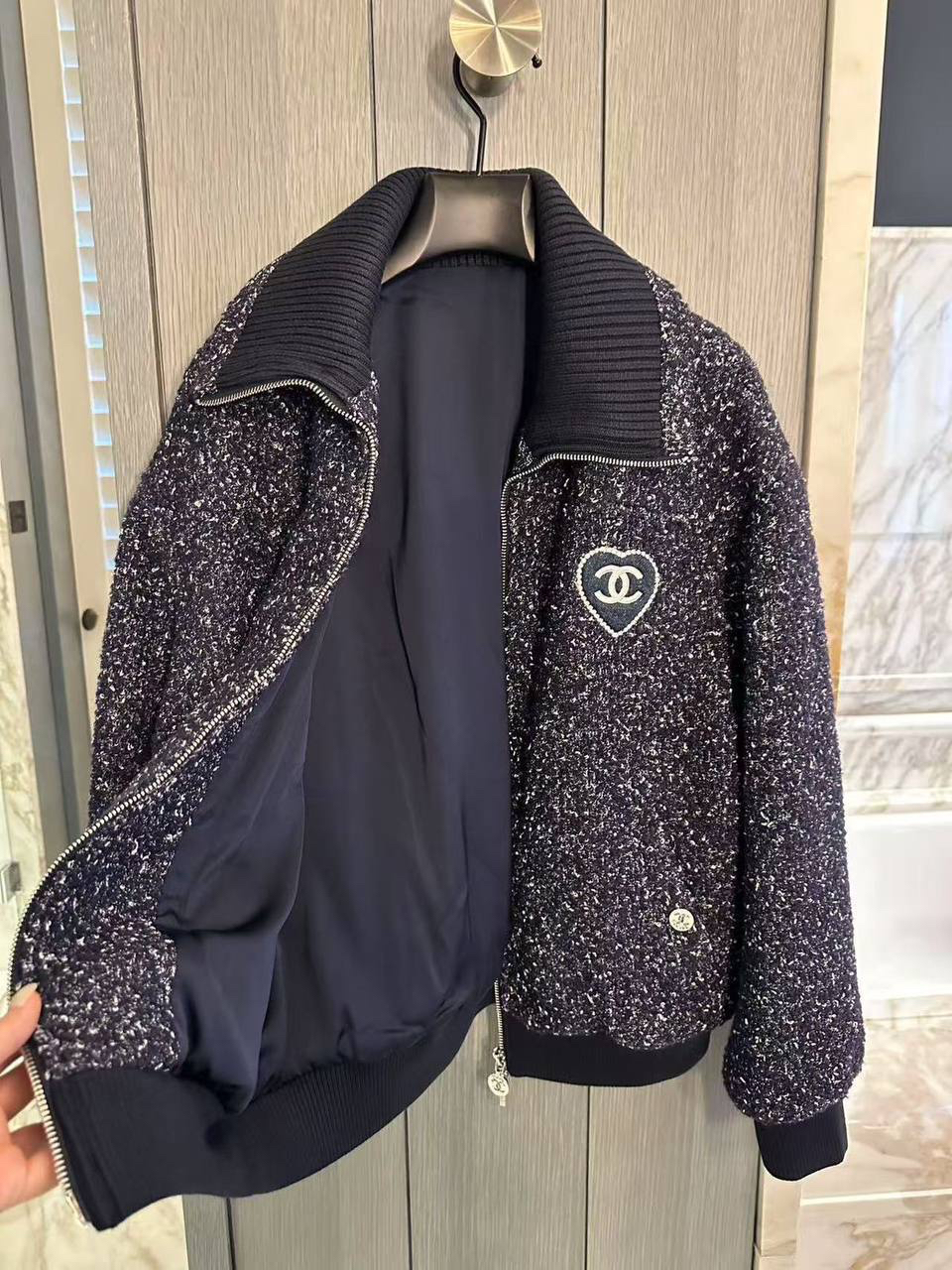 БОМБЕР CHANEL детальное фото