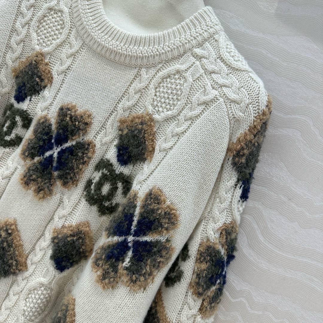 СВИТЕР CHANEL детальное фото