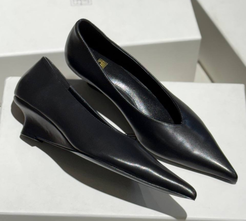 ТУФЛИ TOTEME фото