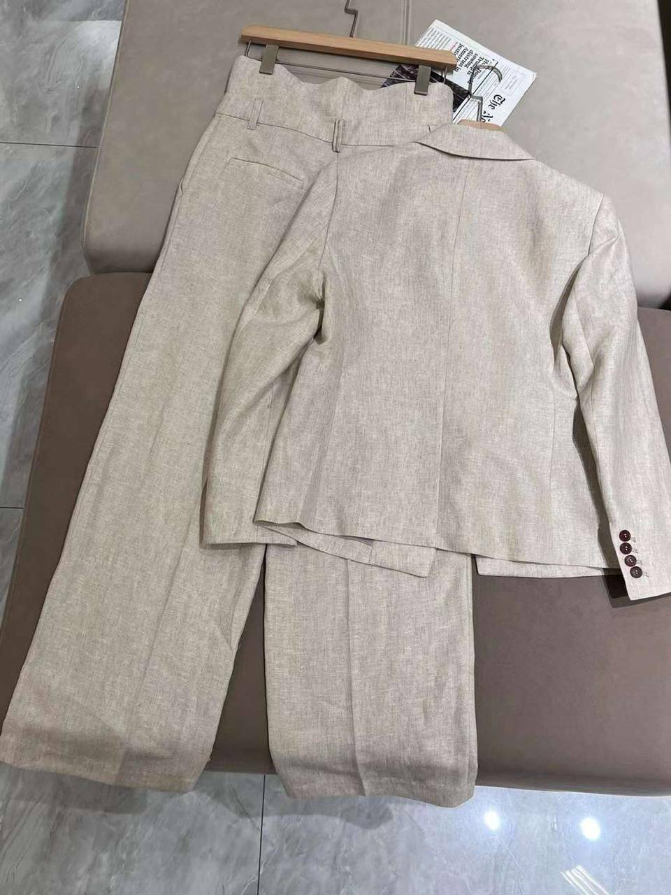 КОСТЮМ BRUNELLO CUCINELLI детальное фото