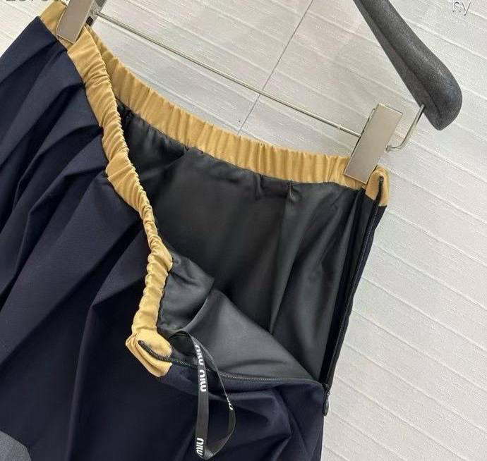 КОСТЮМ MIU MIU детальное фото