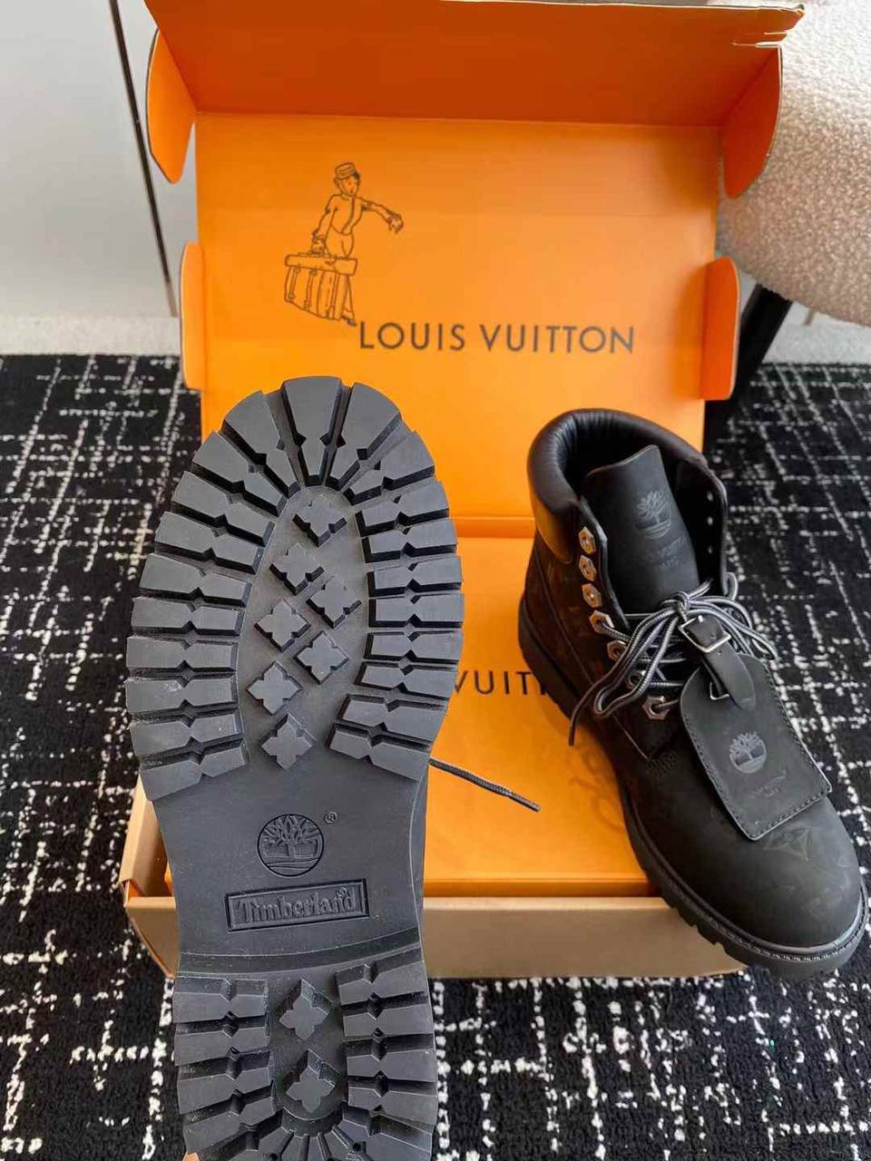 МУЖСКИЕ БОТИНКИ LOUIS VUITTON детальное фото