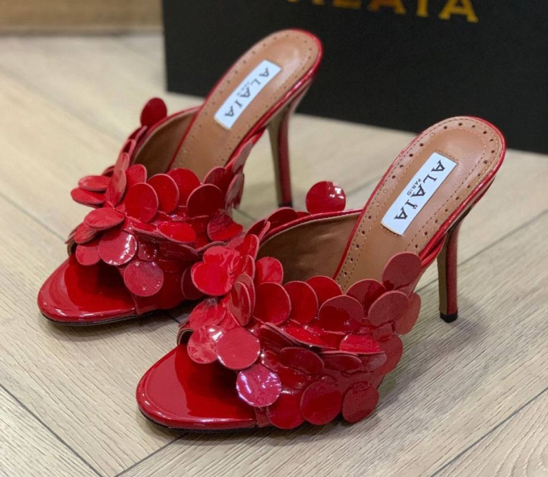 ШЛЕПКИ ALAIA фото