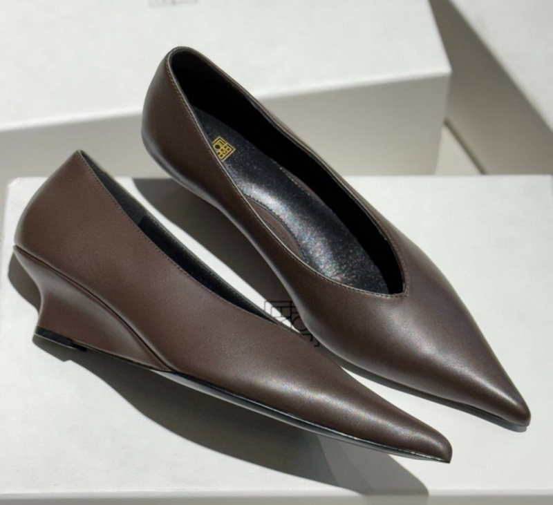 ТУФЛИ TOTEME фото