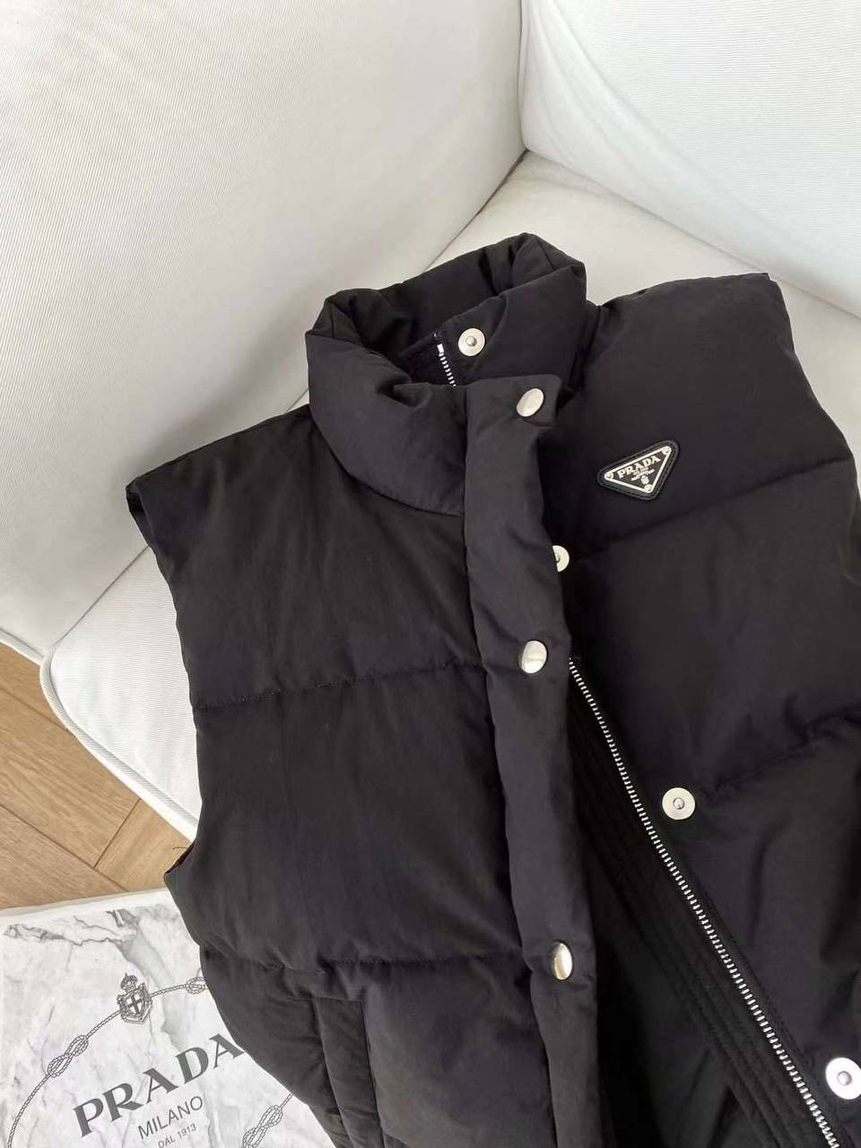 ЖИЛЕТ PRADA детальное фото