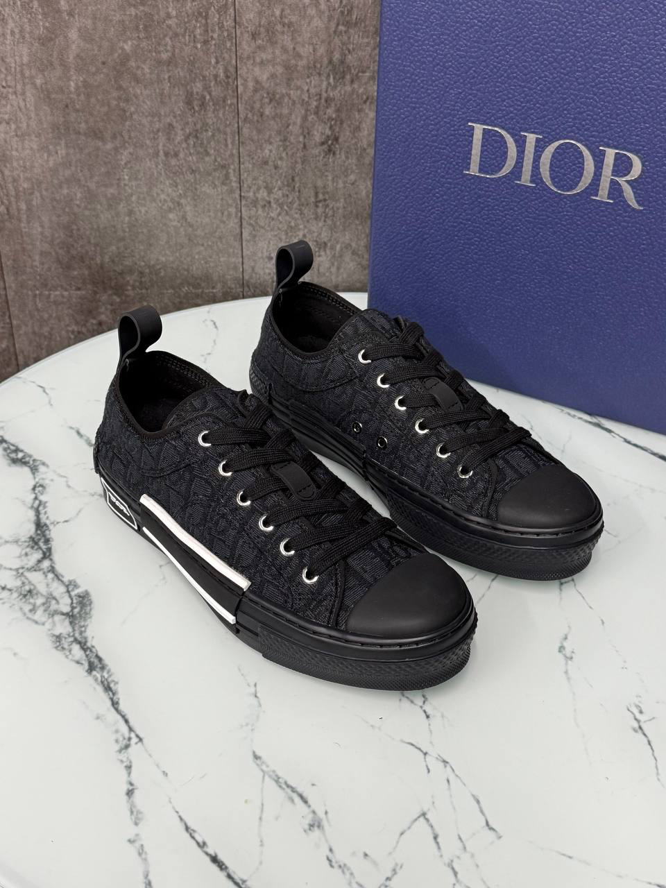 МУЖСКИЕ КЕДЫ CHRISTIAN DIOR детальное фото