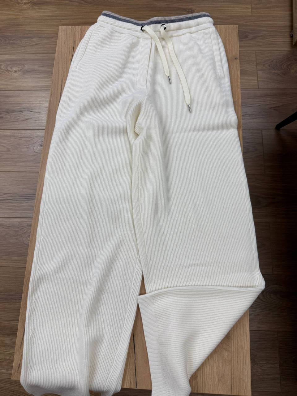 КОСТЮМ BRUNELLO CUCINELLI детальное фото