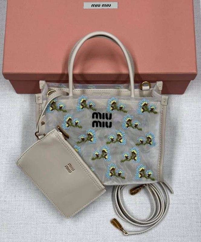 СУМКА MIU MIU фото