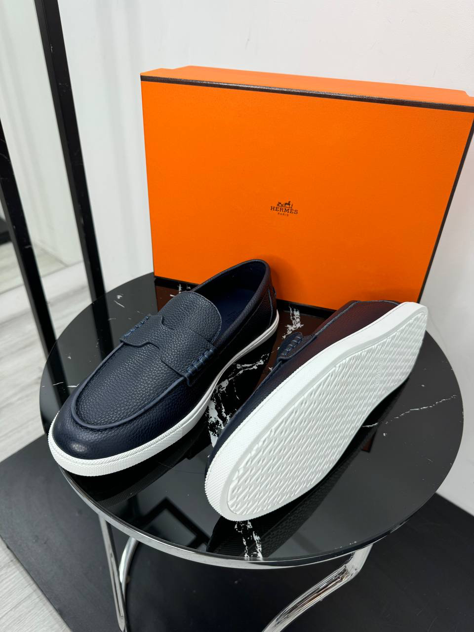 МУЖСКИЕ ЛОФЕРЫ HERMES детальное фото