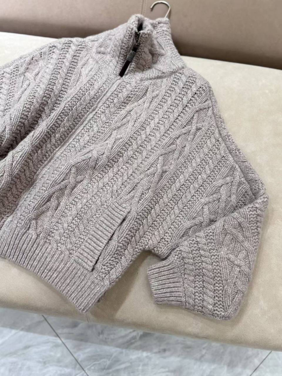 КАРДИГАН BRUNELLO CUCINELLI детальное фото