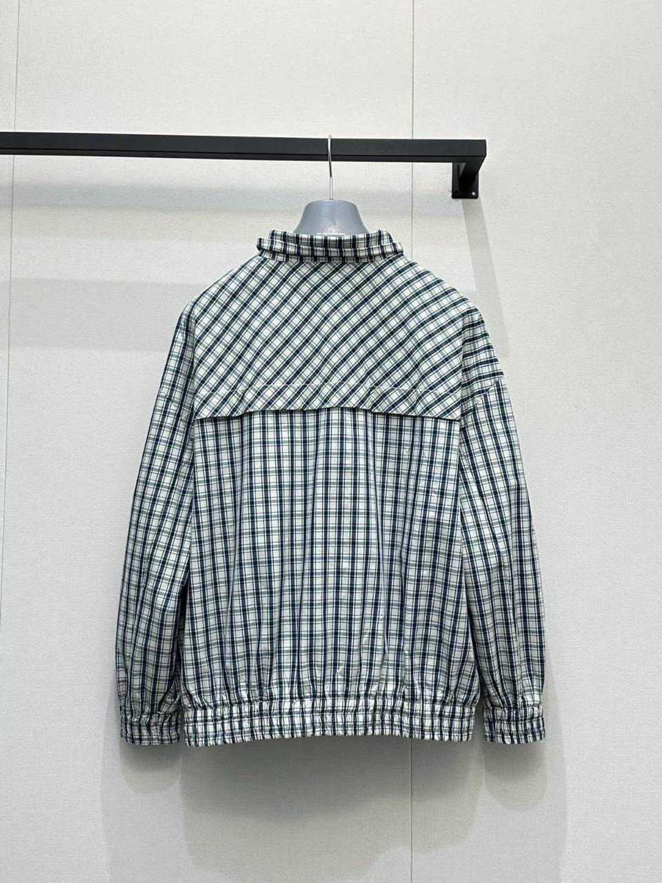 КОСТЮМ PRADA детальное фото
