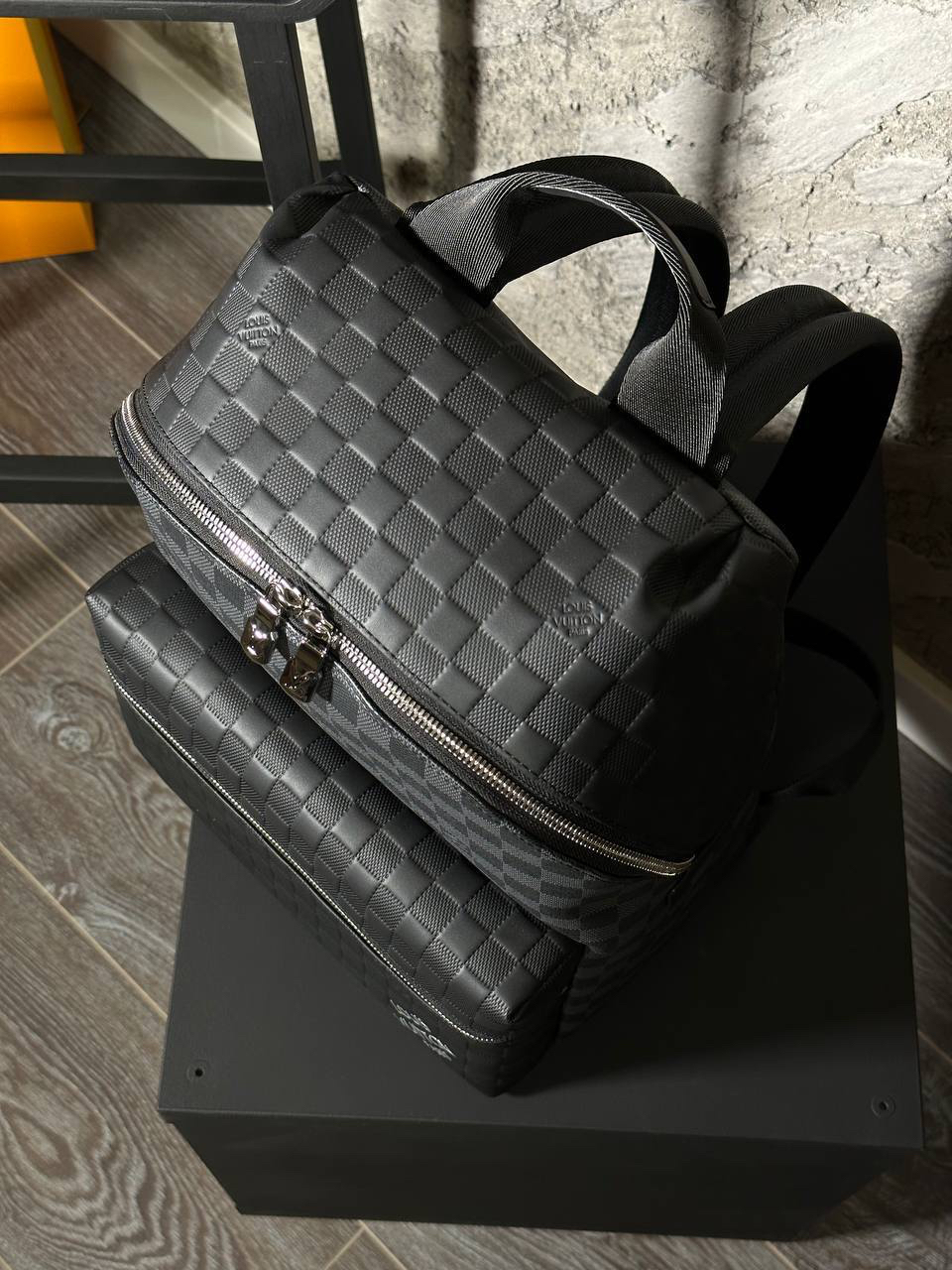 МУЖСКОЙ РЮКЗАК LOUIS VUITTON детальное фото