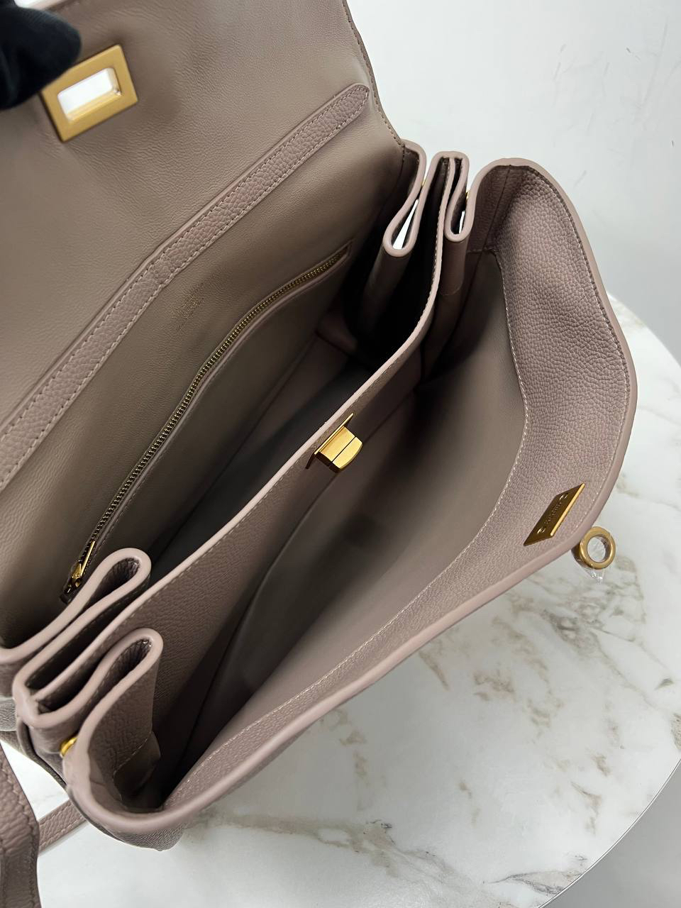 СУМКА BALENCIAGA RODEO MEDIUM детальное фото