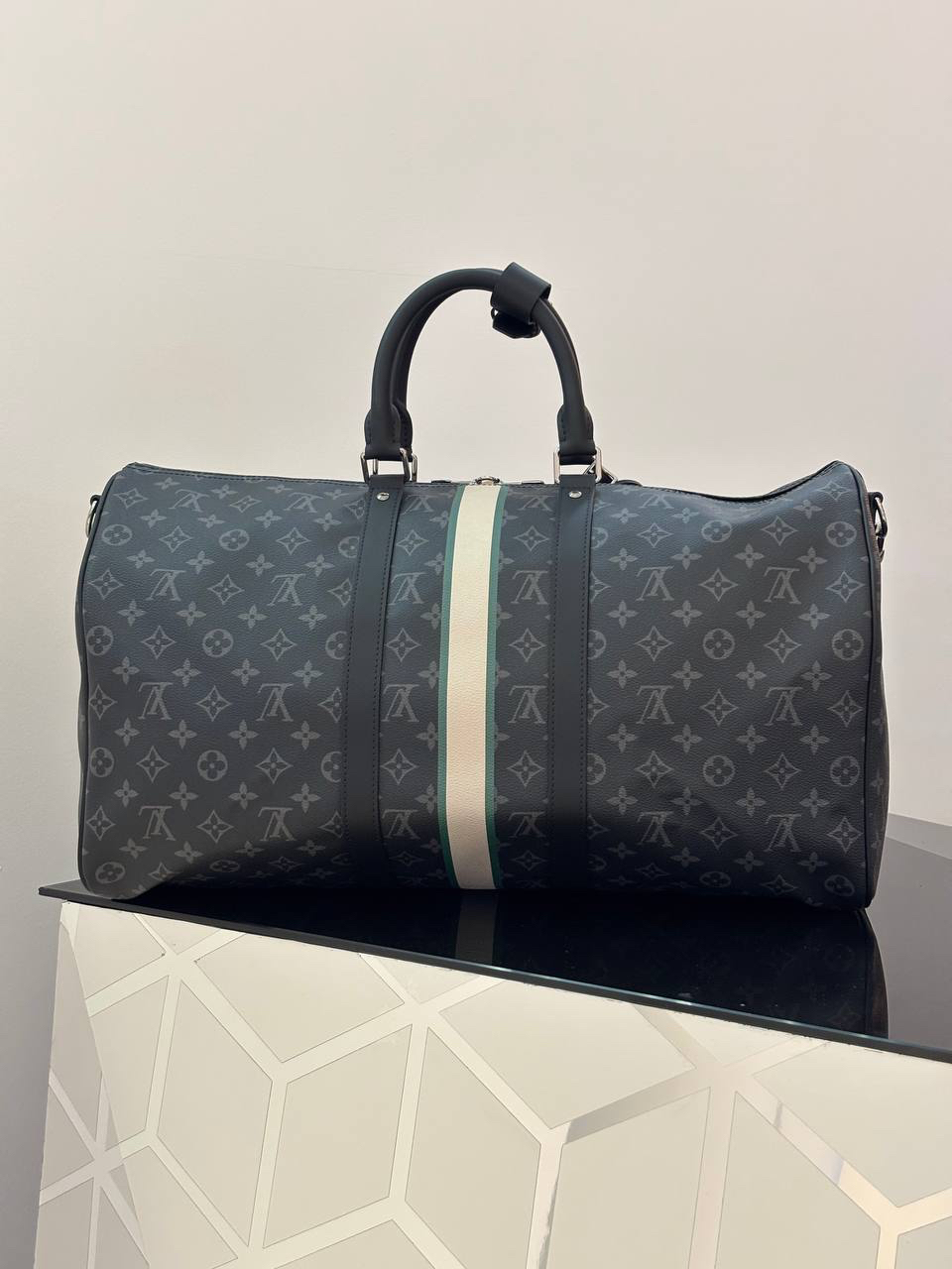 ДОРОЖНАЯ СУМКА LOUIS VUITTON детальное фото