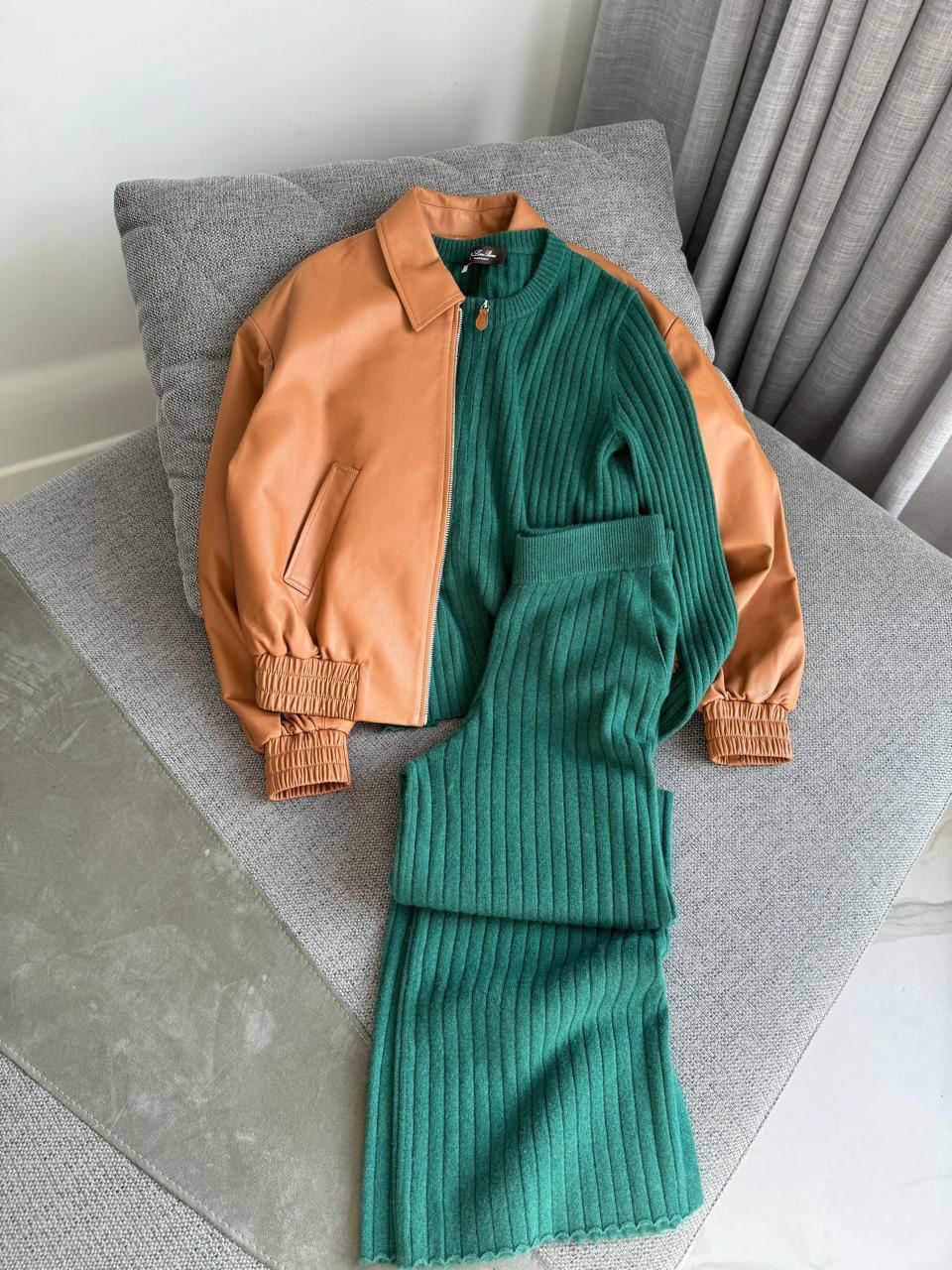 КОСТЮМ LORO PIANA детальное фото