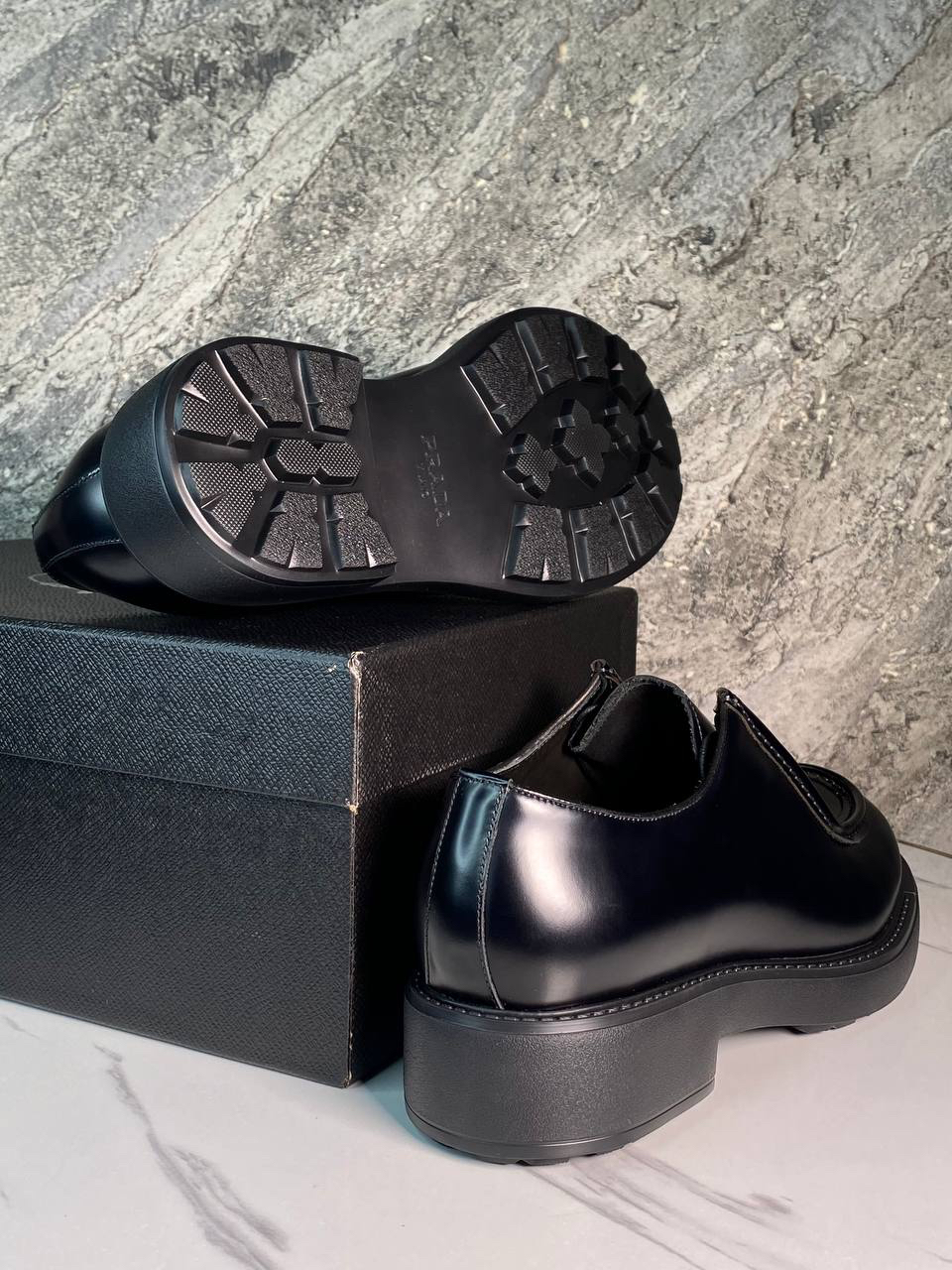 МУЖСКИЕ ТУФЛИ PRADA детальное фото