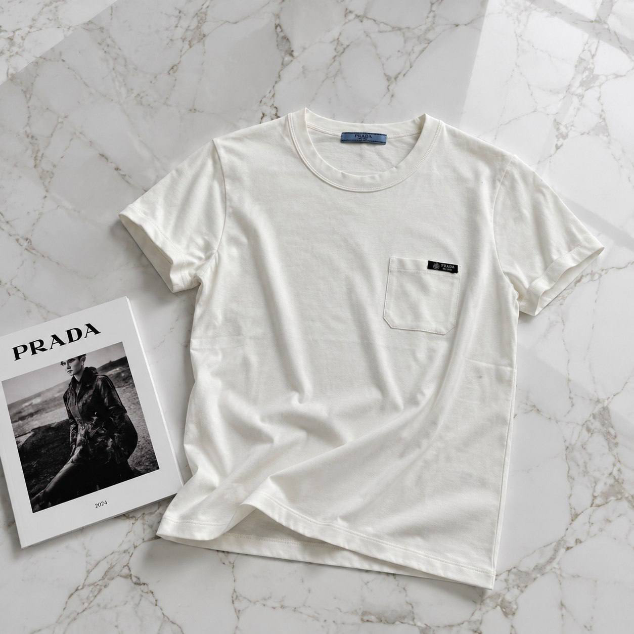 ФУТБОЛКА PRADA детальное фото